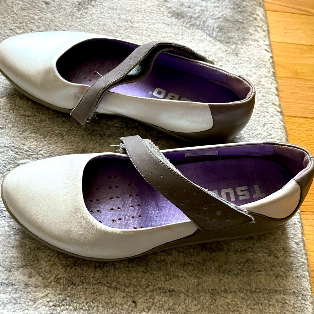 Tsubo Aftenia Mary Jane Leather Sneakers White Pansy Women Size 7 UK 5.5 EUR 38
